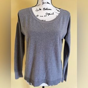 Women’s American Eagle Outfitters Grey Sweater - Medium